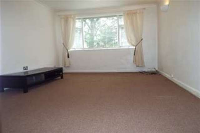  Image of 2 bedroom Flat to rent in New Road Coventry CV6 at Coventry, CV6 2EP