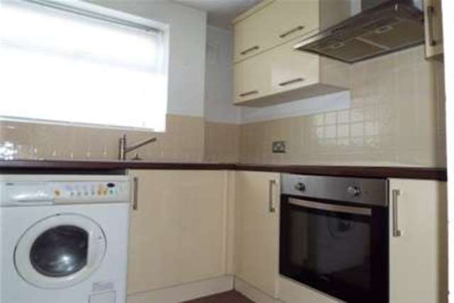  Image of 2 bedroom Flat to rent in New Road Coventry CV6 at Coventry, CV6 2EP