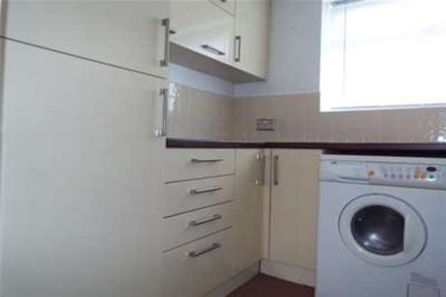  Image of 2 bedroom Flat to rent in New Road Coventry CV6 at Coventry, CV6 2EP