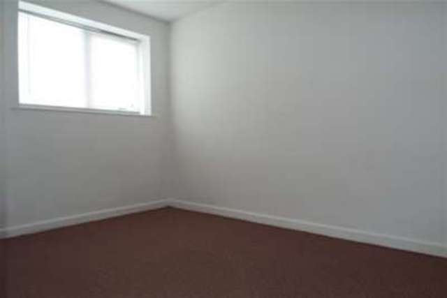  Image of 2 bedroom Flat to rent in New Road Coventry CV6 at Coventry, CV6 2EP