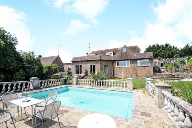  Image of 6 bedroom Detached house to rent in Church Lane Pyecombe Brighton BN45 at Church Lane Pyecombe Brighton, BN45 7FE