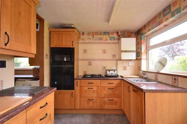  Image of 3 bedroom End of Terrace for sale in Church Road Horsham RH12 at Horsham West Sussex Horsham, RH12 4NN