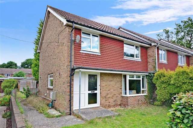  Image of 3 bedroom End of Terrace for sale in Church Road Horsham RH12 at Horsham West Sussex Horsham, RH12 4NN