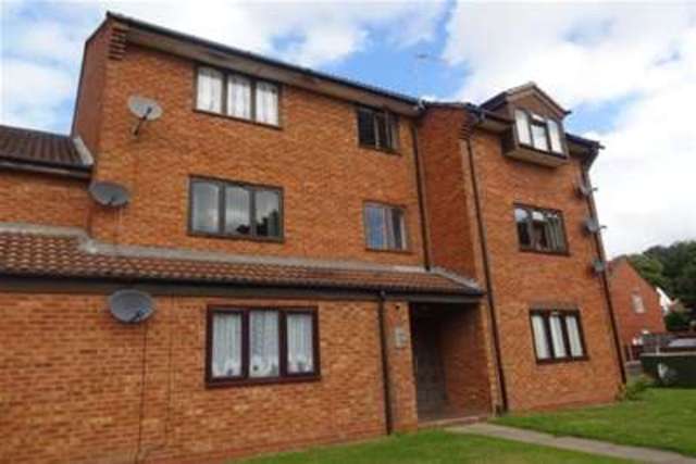  Image of 2 bedroom Flat to rent in Circuit Close Willenhall WV13 at Willenhall, WV13 1EB