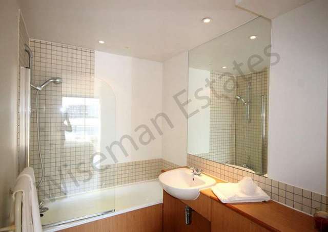  Image of 1 bedroom Apartment to rent in City Road London EC1V at City Road  London, EC1V 2PQ