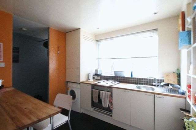 Image of 2 bedroom Property to rent in Cluny Estate London SE1 at Cluny Estate  London, SE1 3UL