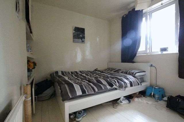  Image of 2 bedroom Property to rent in Cluny Estate London SE1 at Cluny Estate  London, SE1 3UL