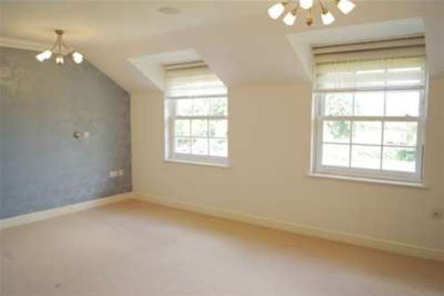 Image of 3 bedroom Property to rent in White Lion Gate Cobham KT11 at Cobham, KT11 1AQ