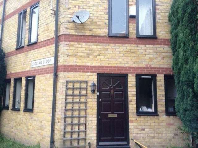  Image of 2 bedroom Flat to rent in Codling Close London E1W at Codling Close  London, E1W 2UX