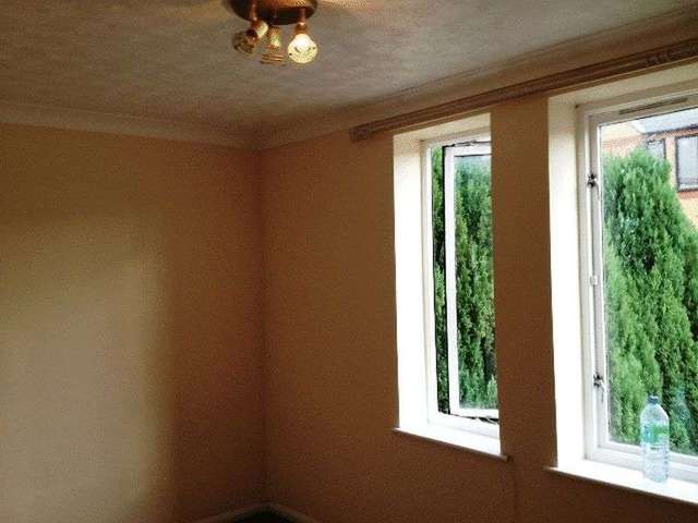 Image of 2 bedroom Flat to rent in Codling Close London E1W at Codling Close  London, E1W 2UX