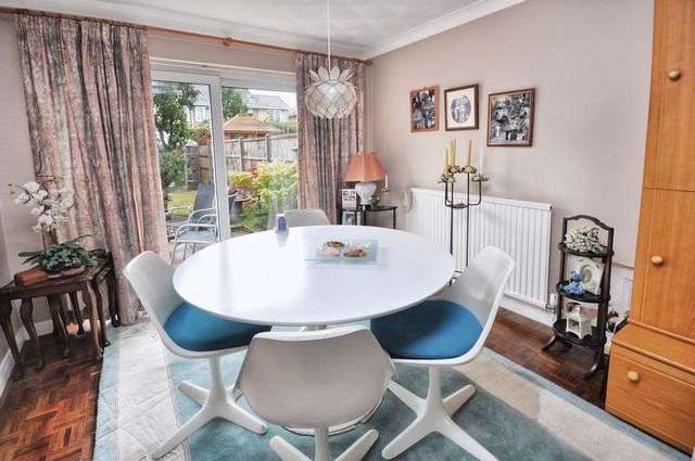 Image of 3 bedroom Detached house for sale in Coleridge Drive Abingdon OX14 at Coleridge Drive  Abingdon, OX14 5NT