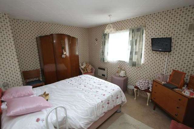  Image of 3 bedroom Terraced house for sale in Coleridge Vale Road North Clevedon BS21 at Coleridge Vale Road North  Clevedon, BS21 6PR