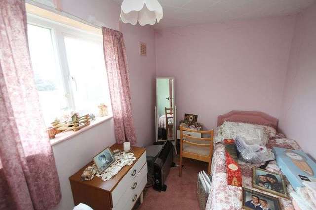  Image of 3 bedroom Terraced house for sale in Coleridge Vale Road North Clevedon BS21 at Coleridge Vale Road North  Clevedon, BS21 6PR
