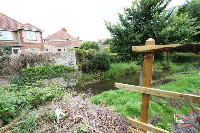 Image of 3 bedroom Terraced house for sale in Coleridge Vale Road North Clevedon BS21 at Coleridge Vale Road North  Clevedon, BS21 6PR