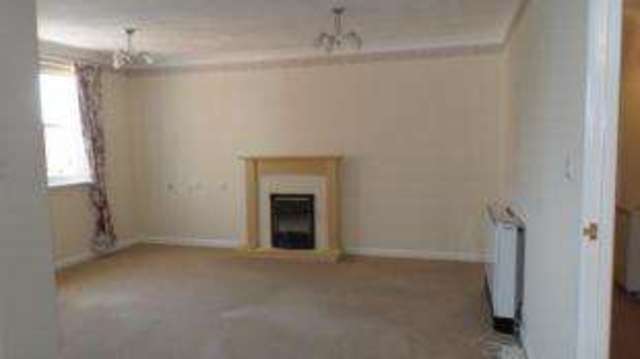  Image of 1 bedroom Retirement Property for sale in Connaught Avenue Frinton-on-Sea CO13 at Connaught Avenue Frinton-on-Sea Frinton-on-Sea, CO13 9LZ