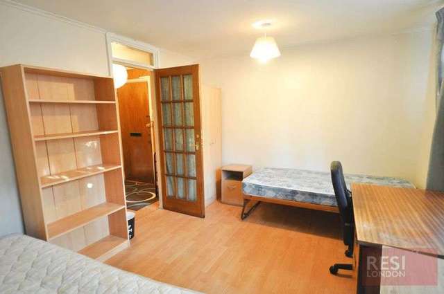  Image of 4 bedroom Flat to rent in Coopers Lane London NW1 at Coopers Lane  London, NW1 1HA