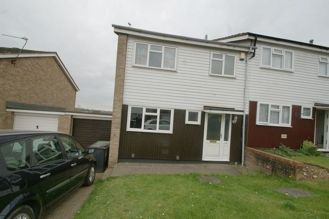  Image of 3 bedroom Detached house to rent in Jarman Close Hemel Hempstead HP3 at Jarman Close Cornerhall Hemel Hempstead, HP3 9JG
