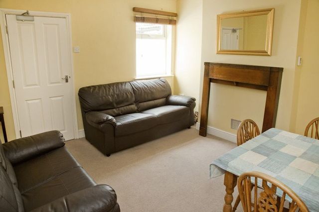  Image of 4 bedroom Detached house to rent in Cranwell Street Lincoln LN5 at Cranwell Street  Lincoln, LN5 8BH