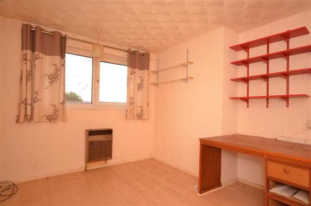  Image of 3 bedroom Terraced house for sale in Crisp Road Lewes BN7 at Lewes East Sussex Lewes, BN7 2TX