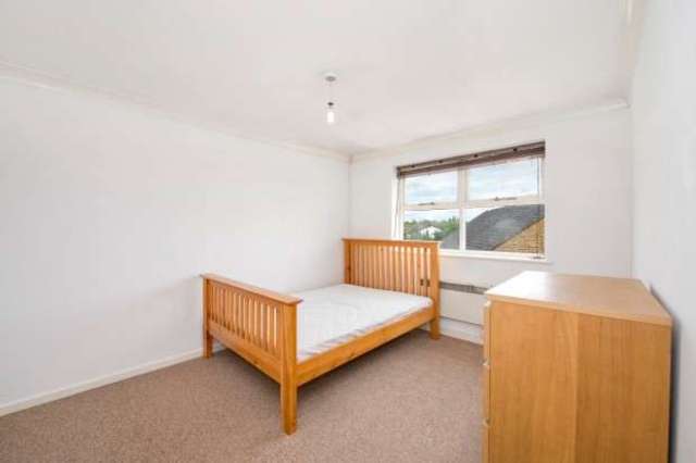  Image of 1 bedroom Flat for sale in Croftongate Way London SE4 at Croftongate Way  London, SE4 2DL