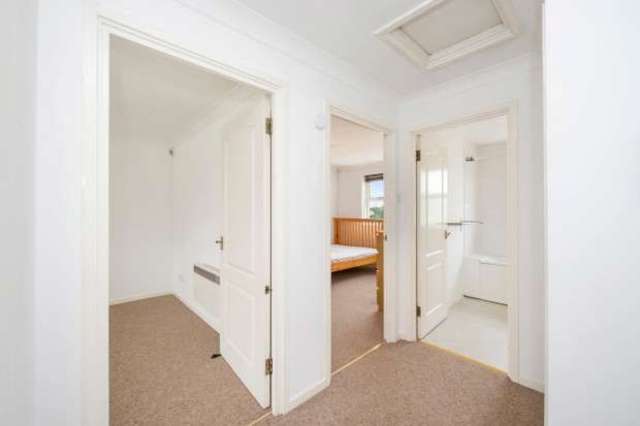  Image of 1 bedroom Flat for sale in Croftongate Way London SE4 at Croftongate Way  London, SE4 2DL