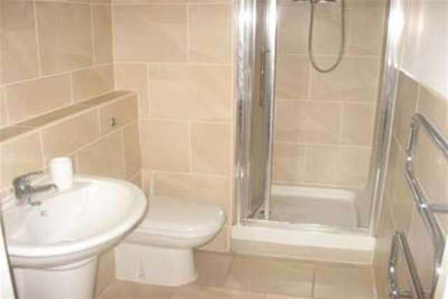  Image of 2 bedroom Flat to rent in Croxteth Road Toxteth Liverpool L8 at Liverpool, L8 3SE