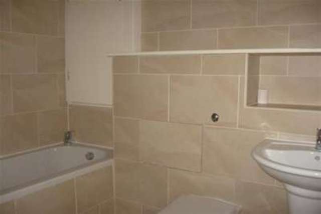  Image of 2 bedroom Flat to rent in Croxteth Road Toxteth Liverpool L8 at Liverpool, L8 3SE