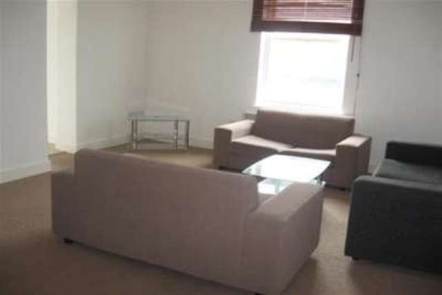  Image of 2 bedroom Flat to rent in Croxteth Road Toxteth Liverpool L8 at Liverpool, L8 3SE
