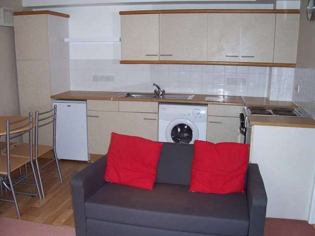  Image of 1 bedroom Property to rent in Daffodil Way Longbridge Northfield Birmingham B31 at Daffodil Way Northfield Birmingham, B31 2YU