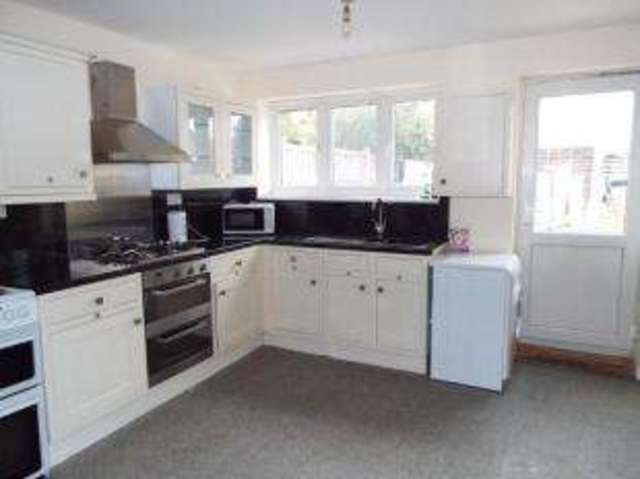  Image of 5 bedroom End of Terrace for sale in Oxlow Lane Dagenham RM10 at Dagenham  Dagenham, RM10 7ST