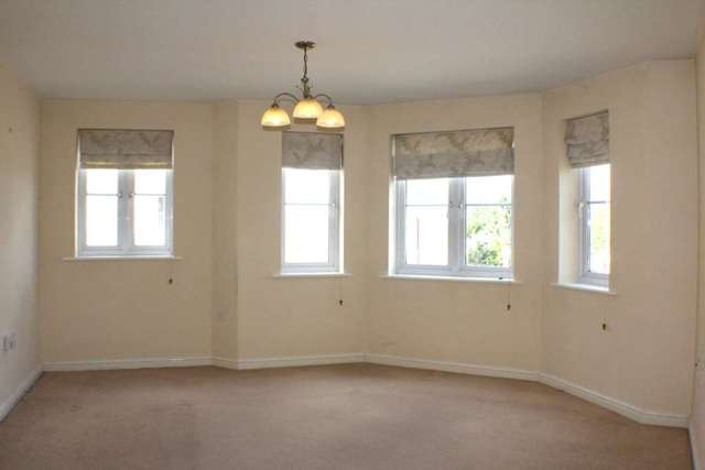  Image of 2 bedroom Flat to rent in Dainty Grove Grange Park Northampton NN4 at Dainty Grove Grange Park Northampton, NN4 5DX