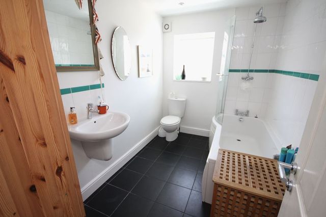  Image of 3 bedroom Terraced house for sale in Dale Terrace Lingdale Saltburn-by-the-Sea TS12 at Dale Terrace Lingdale Saltburn-By-The-Sea, TS12 3EE
