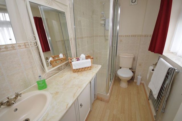  Image of 3 bedroom Detached house for sale in Danvers Drive Luton LU3 at Danvers Drive  Luton, LU3 4EF