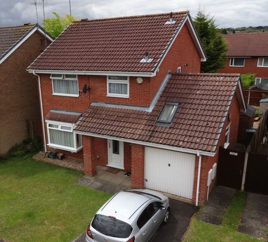  Image of 3 bedroom Detached house for sale in Danvers Drive Luton LU3 at Danvers Drive  Luton, LU3 4EF
