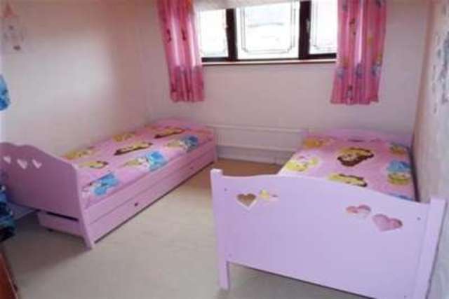  Image of 3 bedroom Detached house to rent in Daventry Road Romford RM3 at Romford, RM3 7QJ