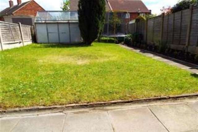  Image of 3 bedroom Detached house to rent in Daventry Road Romford RM3 at Romford, RM3 7QJ