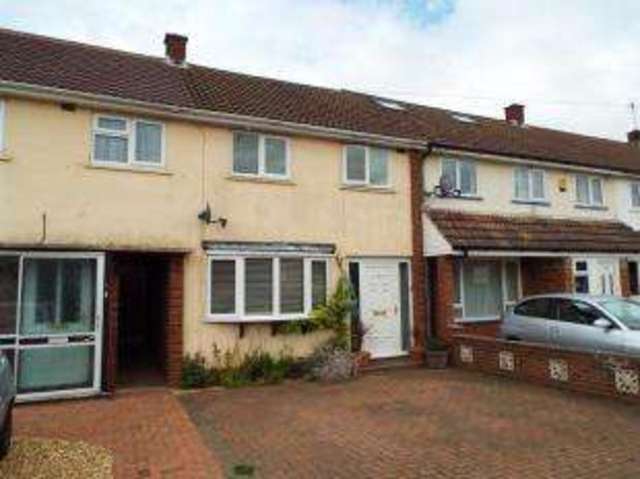  Image of 2 bedroom Bungalow for sale in Derwent Drive Bletchley Milton Keynes MK3 at Bletchley Milton Keynes Bletchley, MK3 7BE