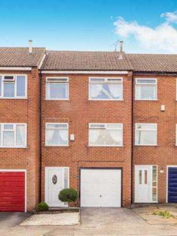  Image of 3 bedroom Town House for sale in Derwent Drive Kirkby-in-Ashfield Nottingham NG17 at Kirkby-in-Ashfield Nottingham Kirkby in Ashfield, NG17 9GE