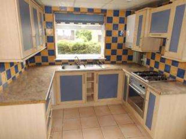  Image of 3 bedroom Semi-Detached house for sale in Devon Road Luton LU2 at Luton Bedfordshire Stopsley, LU2 0RZ