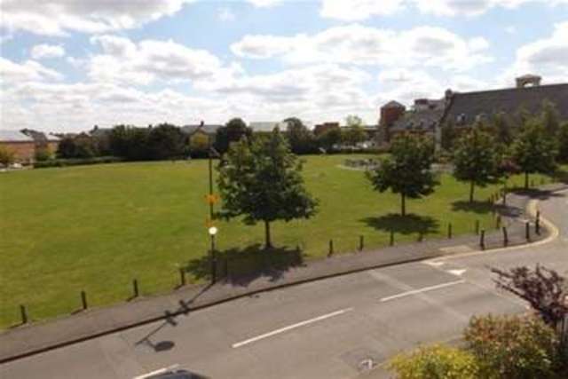  Image of 4 bedroom Detached house to rent in Dickens Heath Road Dickens Heath Shirley Solihull B90 at Solihull, B90 1UF