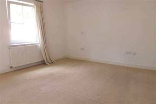  Image of 4 bedroom Detached house to rent in Dickens Heath Road Dickens Heath Shirley Solihull B90 at Solihull, B90 1UF