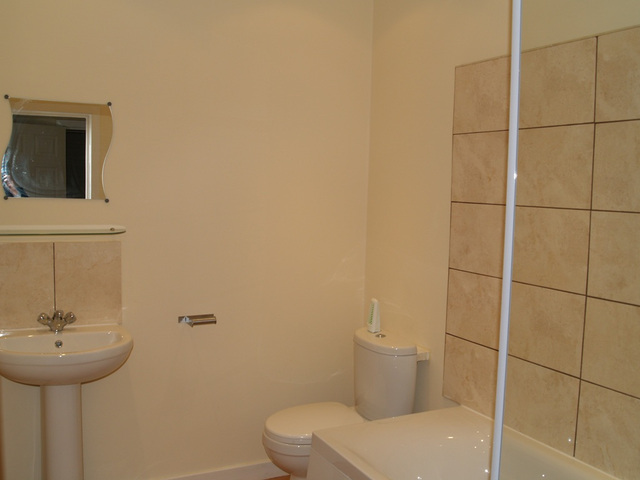  Image of 4 bedroom Flat to rent in Dixon Avenue Glasgow G42 at Govanhill Glasgow Glasgow, G42 8EN