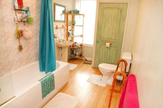  Image of 3 bedroom Terraced house to rent in Dixon Street Lincoln LN5 at Dixon Street  Lincoln, LN5 8AQ