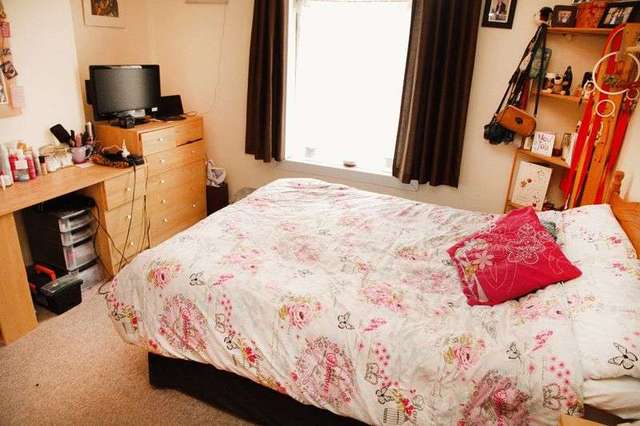  Image of 3 bedroom Terraced house to rent in Dixon Street Lincoln LN5 at Dixon Street  Lincoln, LN5 8AQ