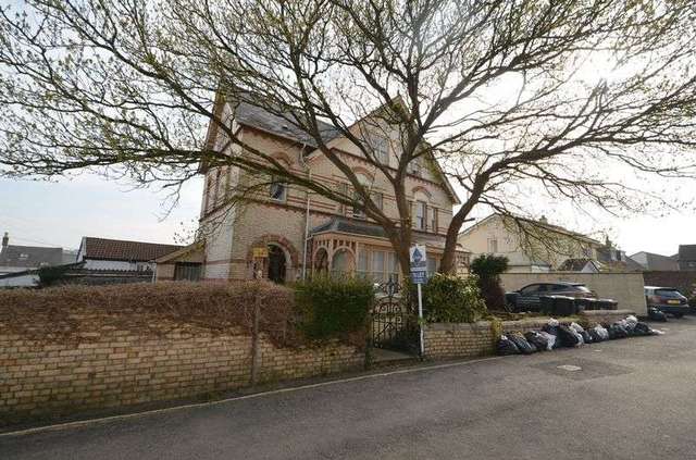  Image of Property to rent in Rock Avenue Barnstaple EX32 at Rock Avenue  Barnstaple, EX32 9AP