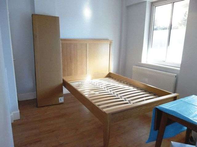  Image of 1 bedroom Flat to rent in Arnold Estate Druid Street London SE1 at Druid Street  London, SE1 2XR