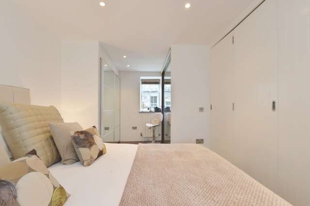  Image of 1 bedroom Mews for sale in Dublin Street Lane South Edinburgh EH1 at Edinburgh, EH1 3PX