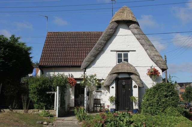 Image of 2 bedroom Detached house for sale in Dychurch Lane Bozeat Wellingborough NN29 at 12 Dychurch Lane Bozeat Wellingborough, NN29 7JP
