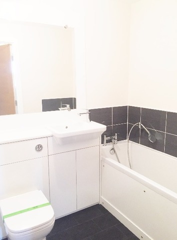  Image of 2 bedroom Flat to rent in Eagles View Livingston EH54 at Livingston West Lothian West Lothian, EH54 8AJ