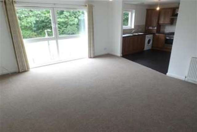  Image of 2 bedroom Flat to rent in Eaglesham Court East Kilbride Glasgow G75 at Glasgow, G75 8GS